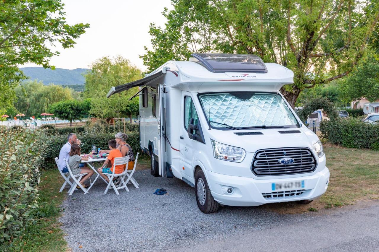 Camping Sites et Paysages Les Prés Hauts Sisteron Exterior foto