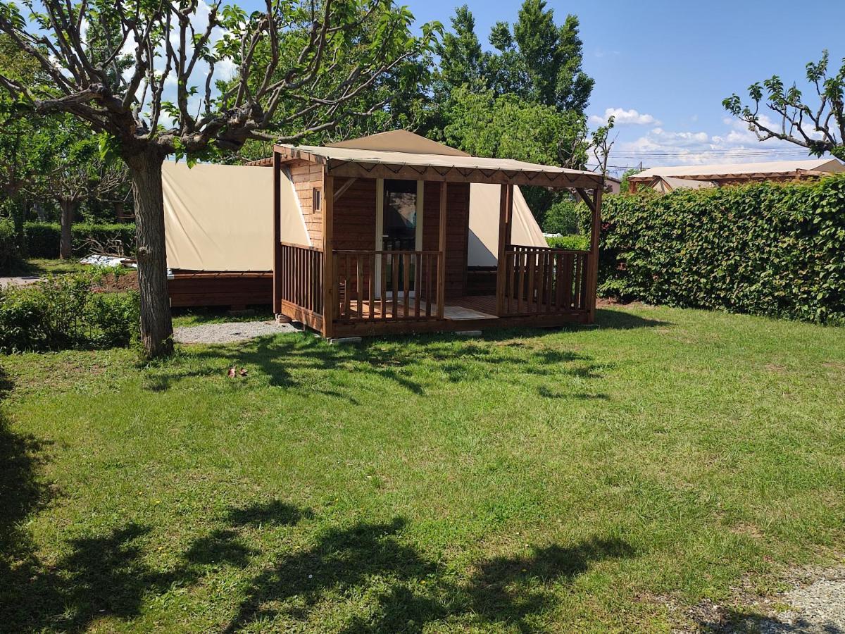 Camping Sites et Paysages Les Prés Hauts Sisteron Exterior foto